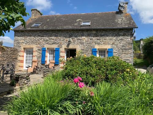 Caurel Maison | Lake Cottage, In A Small Village
