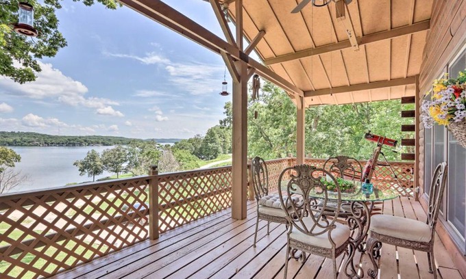 Climax Springs Maison | Lake Days and BBQ Fun Climax Springs Retreat!