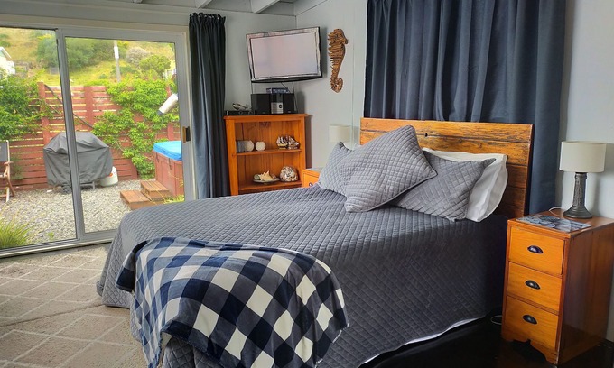 Lake Ferry Cabine | Lake Ferry Bach @lake Onoke South Wairarapa and Spa