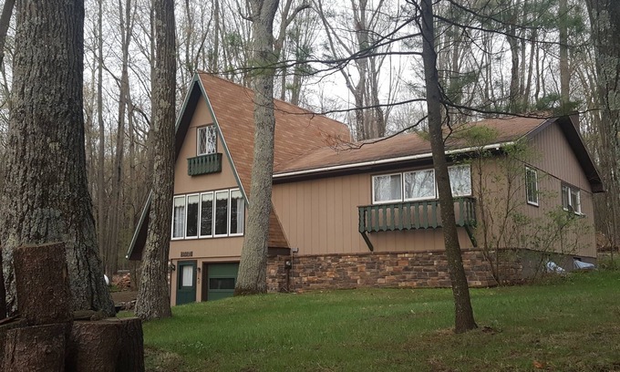 Iola Cottage | Lake + forest view 1650 sf cottage in rolling hills of Central Wis. LAKE ACCESS.