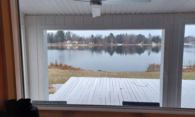 Reed City Cabine | Lake front Cabin great for boating, fishing, skiing, tubing, weekend getaway.