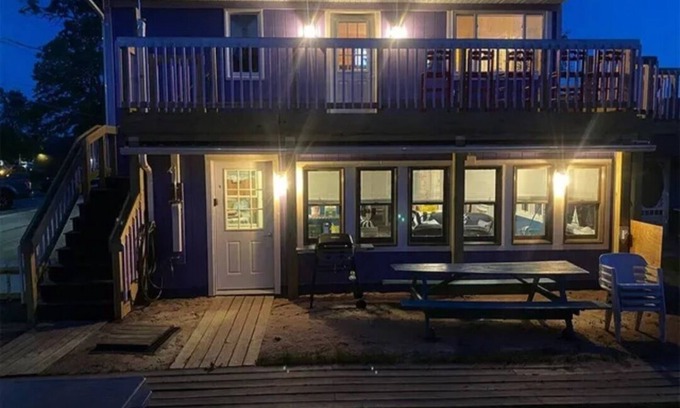 Durhamville Copropriété | Lake front condo in the heart of Sylvan Beach