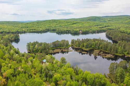 Saint-Didace Chalet De Ski | Lake front in the woods Newly furnished