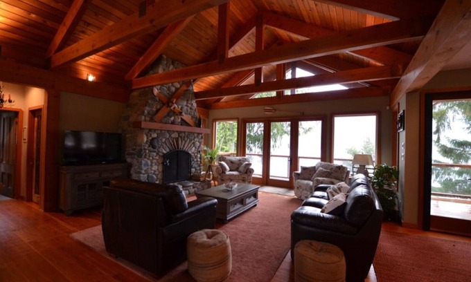 Shawnigan Lake Maison | Lake Front Relaxation