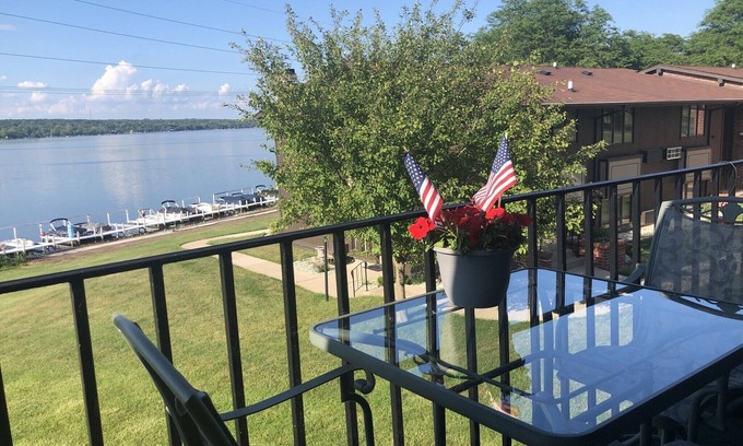 Lake Geneva Villa | * LAC GENÈVE * LAC FRONT COMon COMO avec vue surélevée! «Ma place au 🌞 soleil»