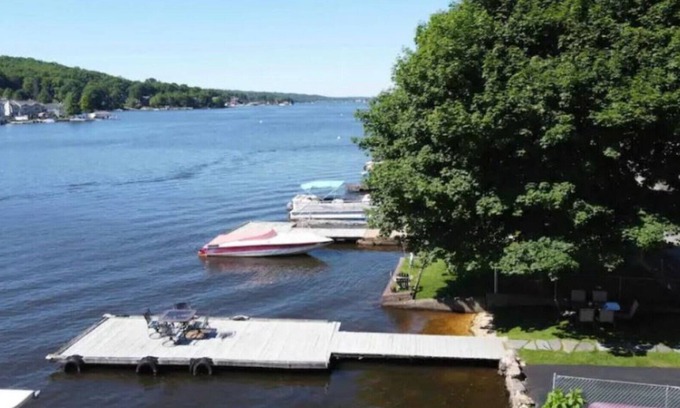 Lake Hopatcong Maison | Lake Hopatcong Lake House w/Private Dock and Grill