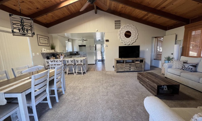 Oak Shores Maison | Lake House in the beautiful Oak Shores Community w/WiFi