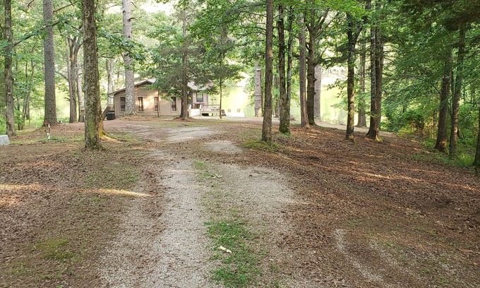 Saulsbury Maison | Lake house on 14 acre stocked lake. fish, boat, or just relax. your on lake time