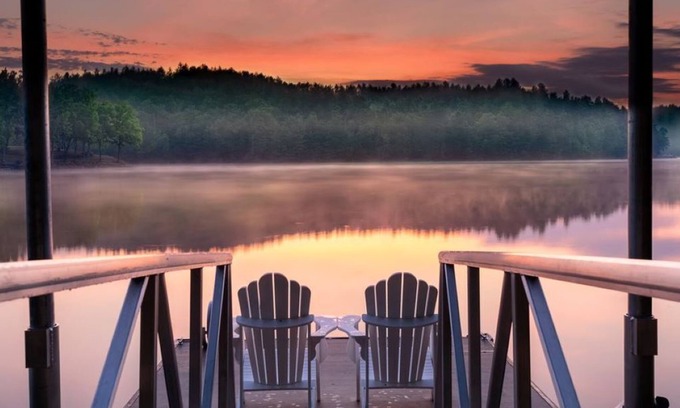 Nebo Maison | Lake James Country-style House - Deep Cove, Pool, Screen Porch, Kayaks & SUP!