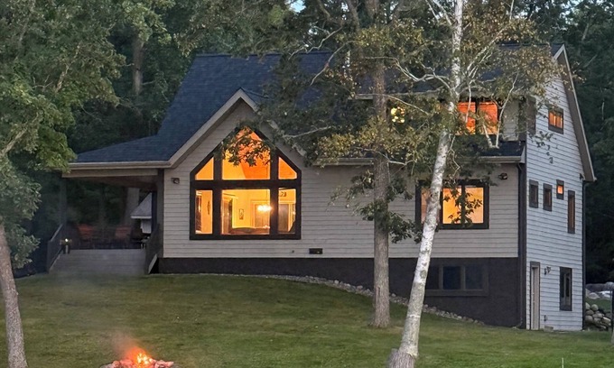 Aitkin Cabine | Lake Life All Year Round, 4 Seasons Of Fun. Free Kayaks, Canoe, & Dock