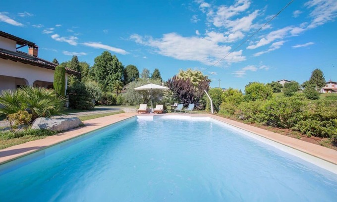Brebbia Maison | Lake Maggiore 3 bed villa with pool