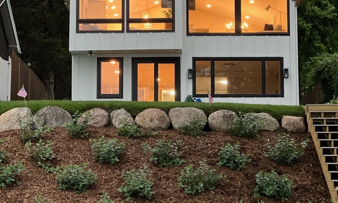 Mound Maison | Lake Minnetonka 5 Bedroom Stunner!