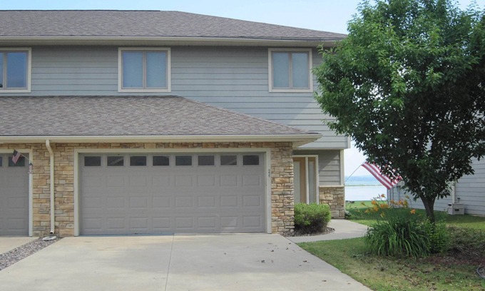 Village of Marquette Copropriété | Lake Puckaway Getaway - Condo sur 2 étages au bord du lac, impeccable 5% de rabais à partir de 7 nuits