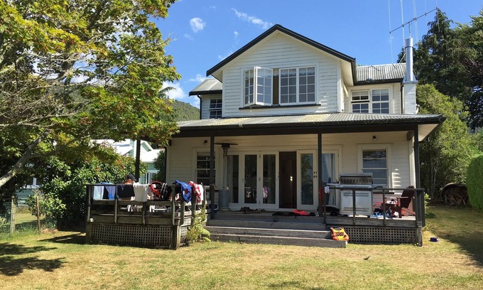 Rototai Maison | Belle maison de vacances au bord du lac Rotoiti