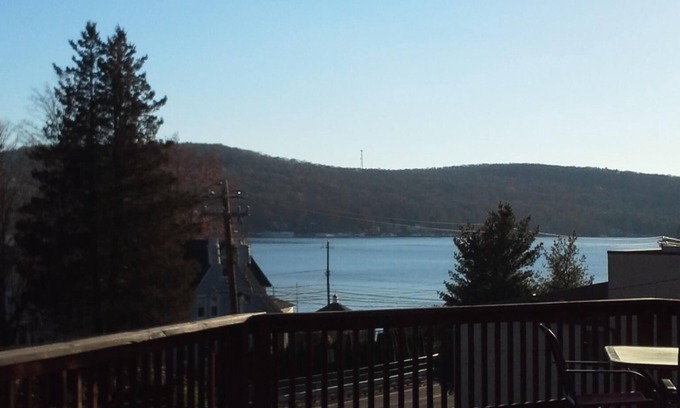 Shawanese Maison | Côté Lac Chalet Maison de style sur le lac de Harvey