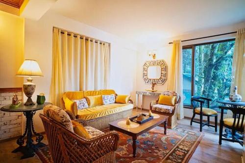 Mallital Maison | Lake View 2BHK close to mall road l Lake Daze