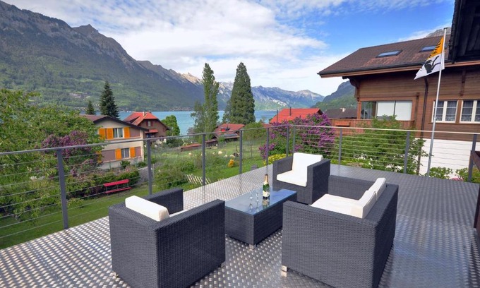 Boenigen Chalet De Ski | Lake View Chalet