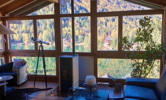 Champex-Lac Chalet De Ski | Chalet avec vue sur le lac avec jacuzzi, sauna, nombreuses terrasses et jardin