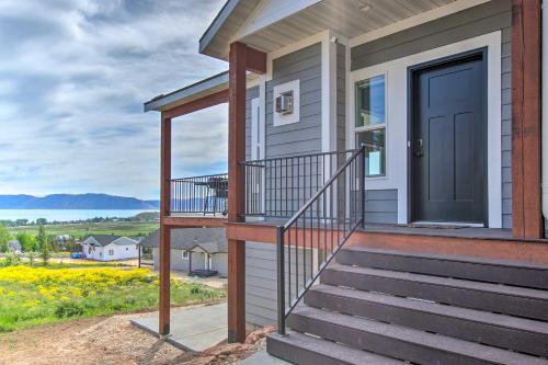 Sweetwater Maison | Lake-View Escape with Private Beach Resort Access!