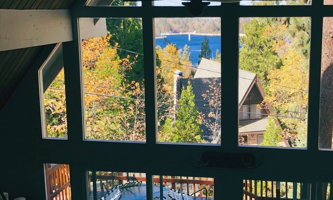 Cedar Glen Cabine | Escapade romantique et relaxante dans un chalet avec vue sur le lac