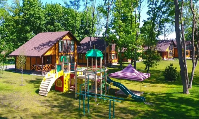 Hvozdiv Maison | Lake Village 12