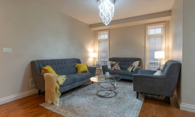 Stoney Creek Maison | Lake Vista Family Retreat