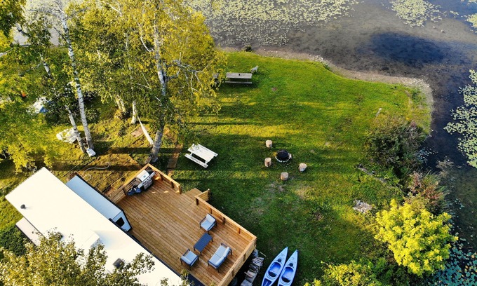 Halton Hills Maison | Lakefront 1 bedroom tiny home