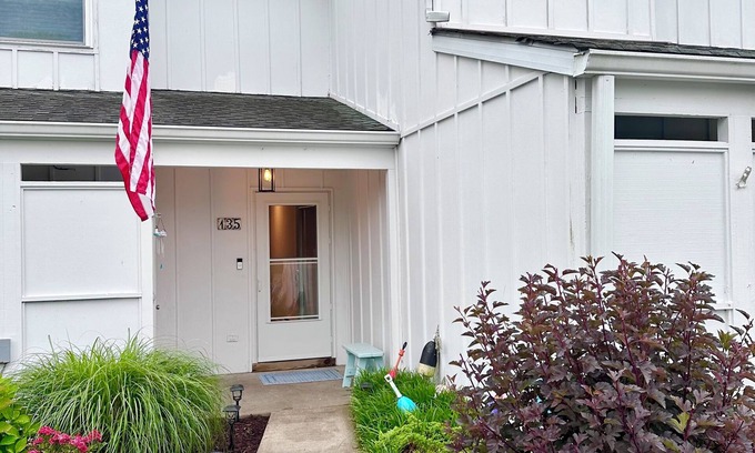 Selbyville Maison | LAKEFRONT 2 Bedroom townhome in Mallard Lakes-Minutes from beach!!