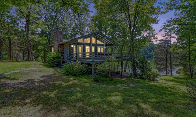 Johnsonburg Maison | Achieve Lake Front Cabin on a 200 Acre Farm Estate