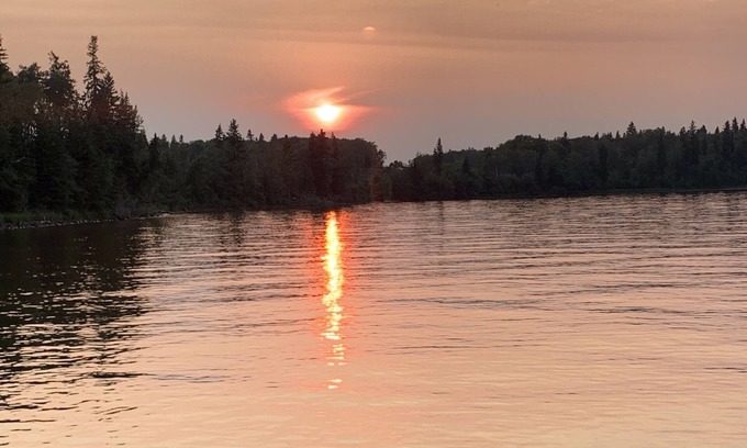 Candle Lake Cabine | Lakefront cabin at Candle Lake with boat slip