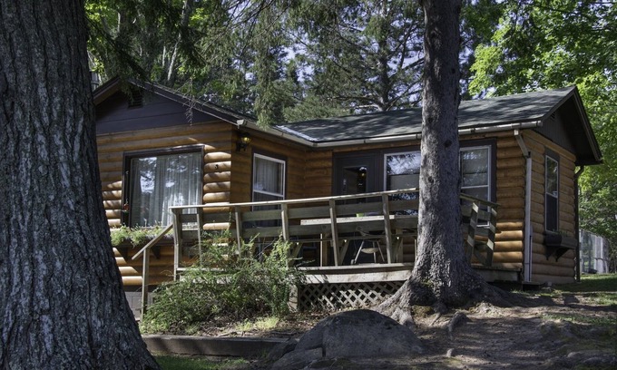 Watersmeet Cabine | Lakefront Cabin on Cisco Chain of Lakes