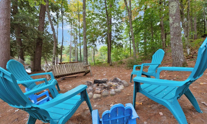 Lake Arrowhead Maison | Lakefront cottage | Indoor Pools | Kayaks