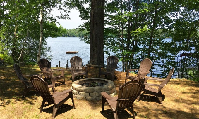 Standish Cottage | Lakefront Cottage - quai privé, 3 grands ponts, grand foyer