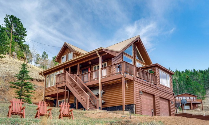 Spring Valley Cabine | Lakefront Divide Cabin w/ Game Room!