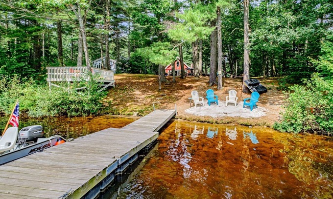 Lake Arrowhead Maison | Lakefront dog-friendly home with dock, waterfront deck, wood fireplace, & W/D