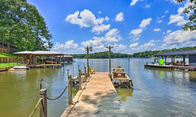 Eatonton Maison | Lakefront Eatonton Getaway with Dock and Grill!