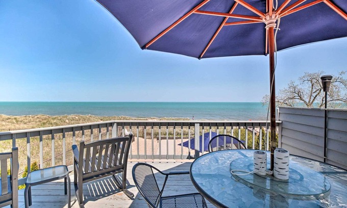 Miller Beach Maison | Lakefront Family Retreat w/ Grill: Steps to Beach!
