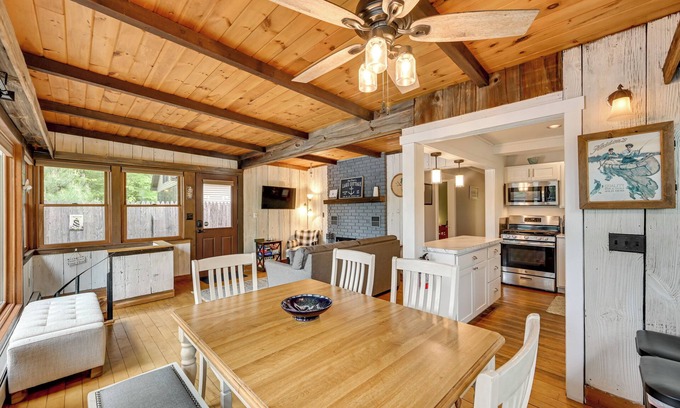 Granby Maison | Lakefront Granby Escape w/ Private Dock & Kayaks!