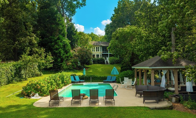 Lexington Maison | Nouveau! L'emplacement parfait! Crique, piscine, quai, crique et vue sur le barrage! Lexington