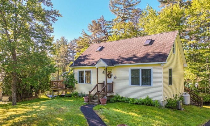 Windham Maison | Dog-friendly, lakefront home on Sheldrake Cove with dock & firepit
