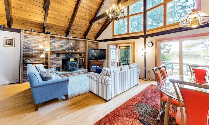 Lake Arrowhead Maison | Lakefront home with amazing views, 2 kayaks, firepit & 45 feet of lake frontage