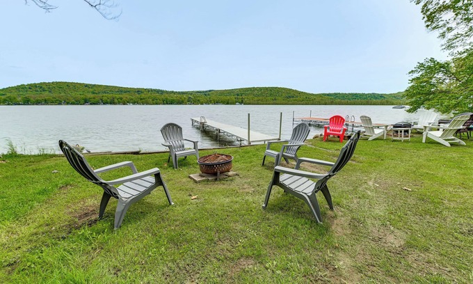 Town of Catharine Maison | Lakefront Home w/ Private Dock in Alpine!