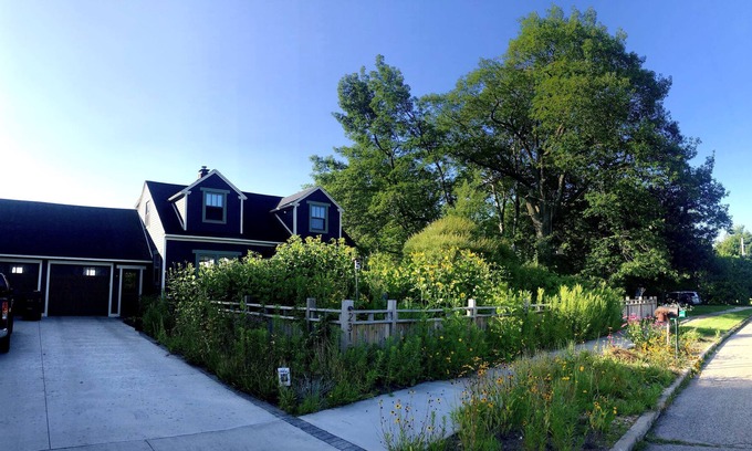 Escanaba Maison | Lakefront Home with Private Yard and Sandy Beach