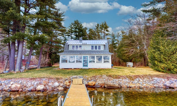 Monmouth Maison | Lakefront home with private dock, kayaks, firepit, grill, & sunroom