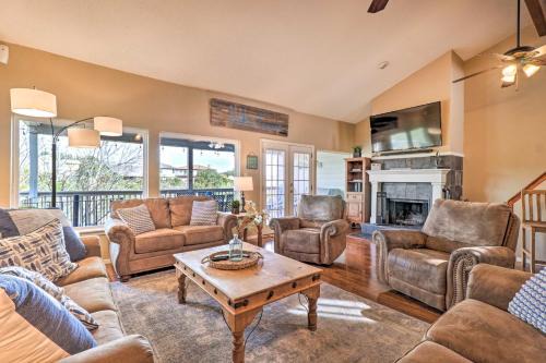 Point Venture Maison | Lakefront Home with Point Venture Golf Access!