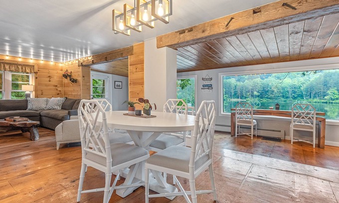 Maryland Maison | Lakefront, Kayaks, Firepit, great baseball stay!