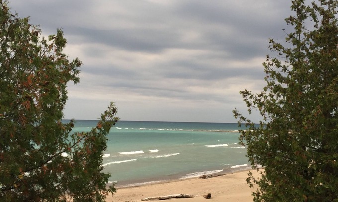 Kincardine Maison | Lakefront Leisurely Hideaway - Private and Peaceful - Newly Built
