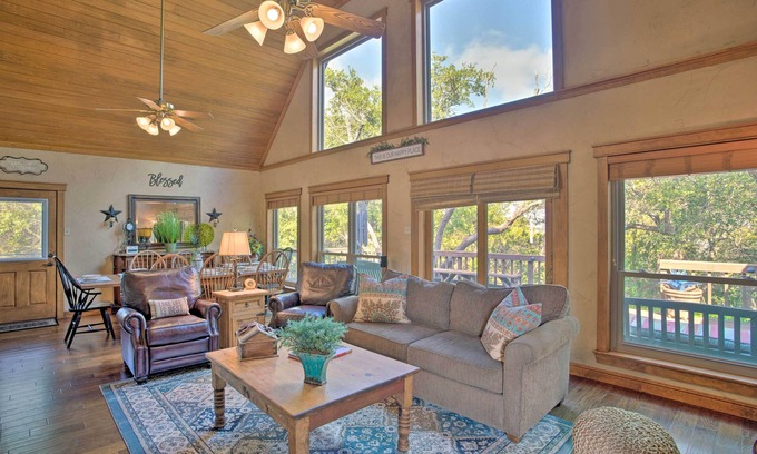 Granbury Maison | Lakefront Living: Private Dock, Deck, & Game Room!