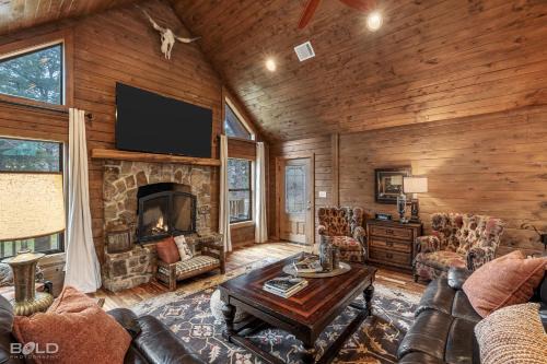 Shreveport Maison | Lakefront Log Cabin On Emerald Isle With Hot Tub