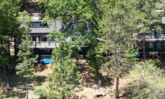 Lakehead Maison | LAC FRONT .... DEUX MAISONS POUR 24 PERSONNES .... Troisième pour 36 personnes, 100 AVIS 5 ÉTOILES